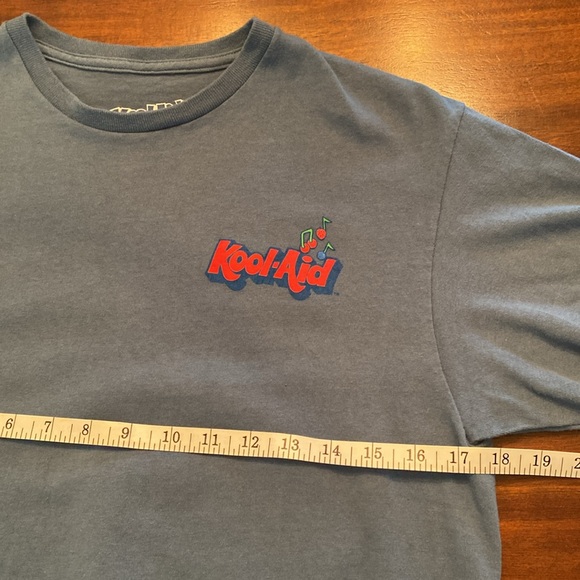 Look-Aid tee. Size medium. - Picture 4 of 6